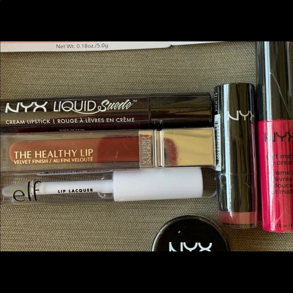 Custom Makeup Bundle - Picture 7 of 8